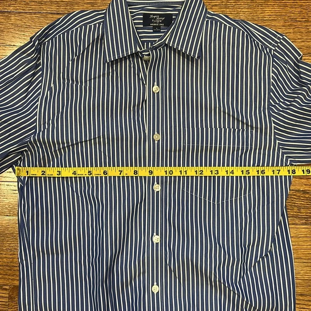 Thompson Shirtings for J. Crew Navy/White Striped Men’s Dress Shirt: Size Small